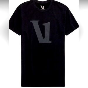 Vuori men’s V1 Logo T-Shirt. NWT